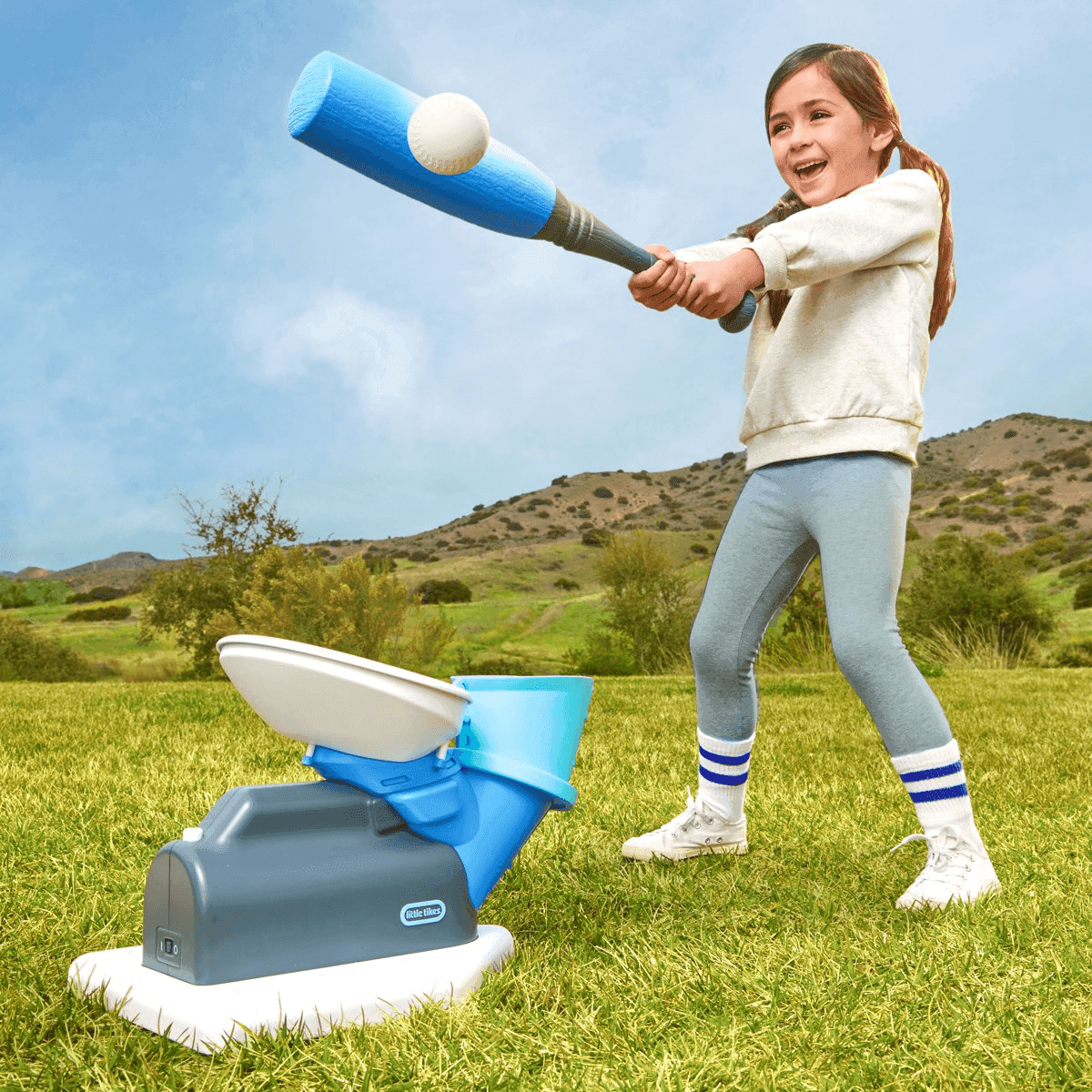 Little Tikes 2-in-1 Pop 'n Pitch Trainer image 2